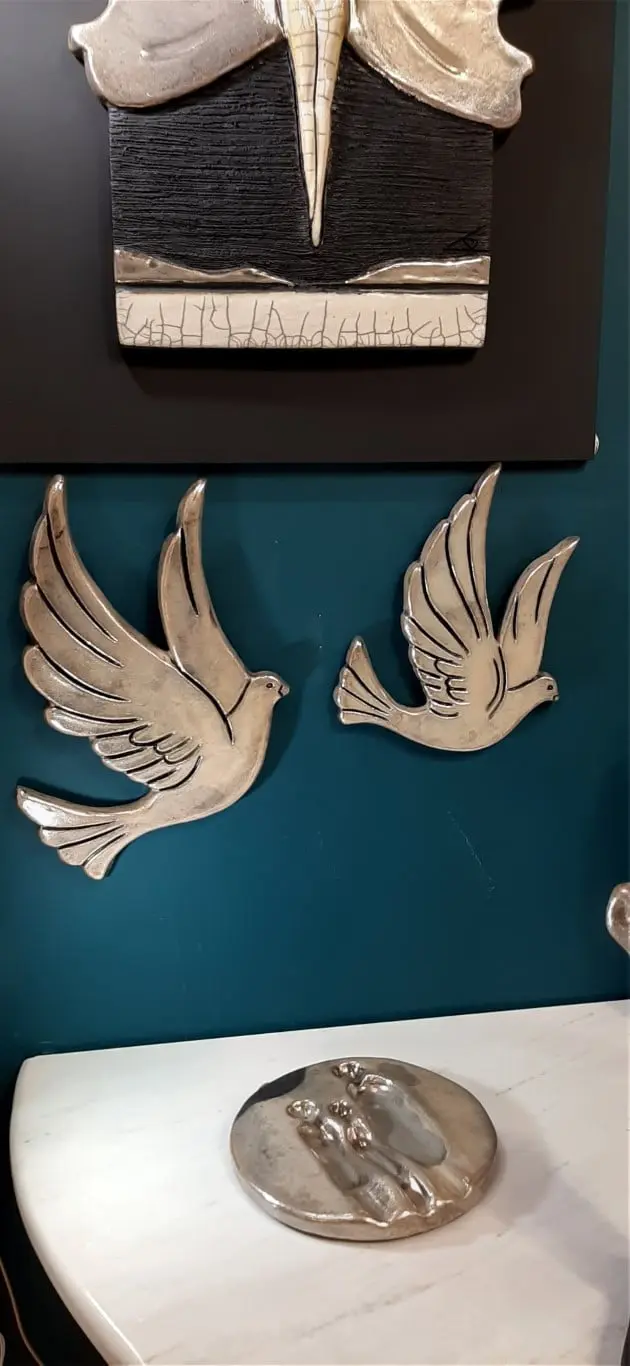 CERAMIC BIRD "THE PLAYFUL PIGEON"