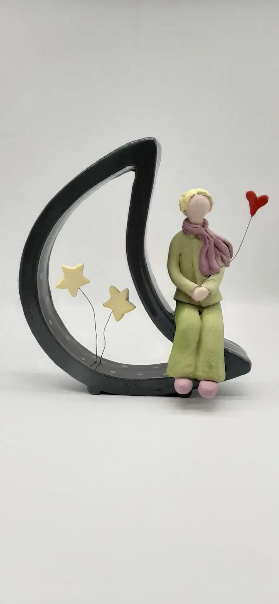 Ο ΜΙΚΡΟΣ ΠΡΙΓΚΙΠΑΣ, ΣΤΟ ΜΙΣΟΦΕΓΓΑΡΟ