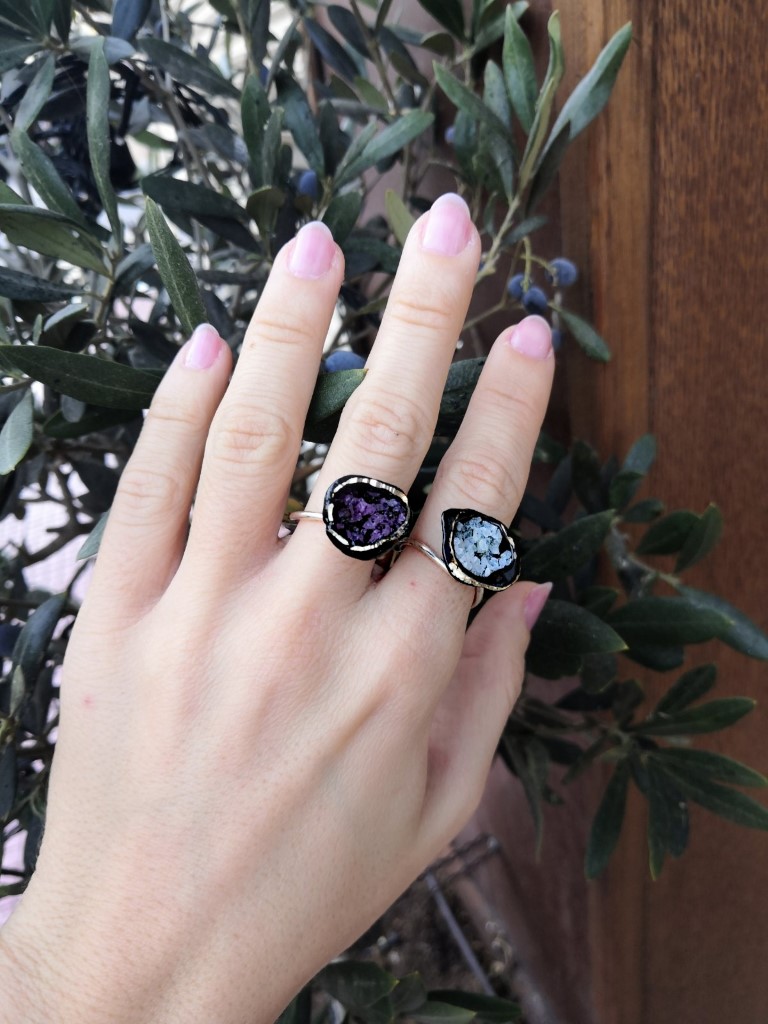 ΔΑΧΤΥΛΙΔΙ ΤΚ1026 ΑΠΟ ΟΡΕΙΧΑΛΚΟ , ΚΡΥΣΤΑΛΛΟΥΣ ΚΑΙ ΑΣΗΜΕΝΙΑ ΓΑΜΠΑ