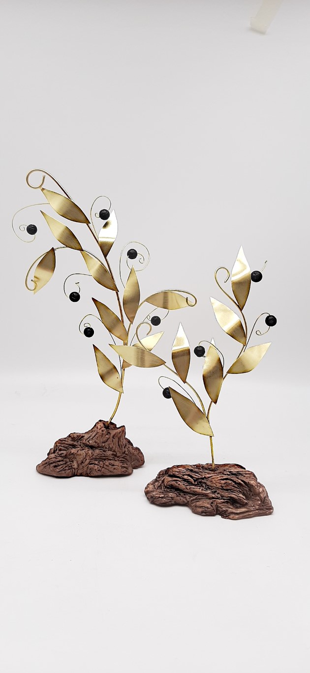 ΧΕΙΡΟΠΟΙΗΤΟ ΚΛΑΔΙ ΕΛΙΑΣ ΠΑΝΩ ΣΕ ΚΕΡΑΜΙΚΟ ΒΡΑΧΟ