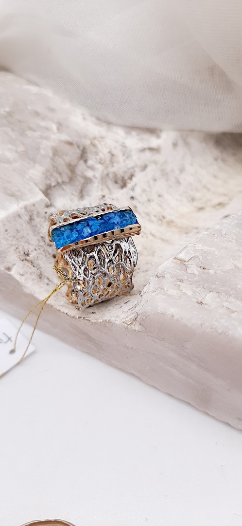 ΧΕΙΡΟΠΟΙΗΤΟ ΔΑΧΤΥΛΙΔΙ ΑΠΟ ΟΡΕΙΧΑΛΚΙΝΟ ΔΙΧΤΥ ΚΑΙ ΜΠΛΕ ΟΡΥΚΤΟΥΣ ΚΡΥΣΤΑΛΛΟΥΣ