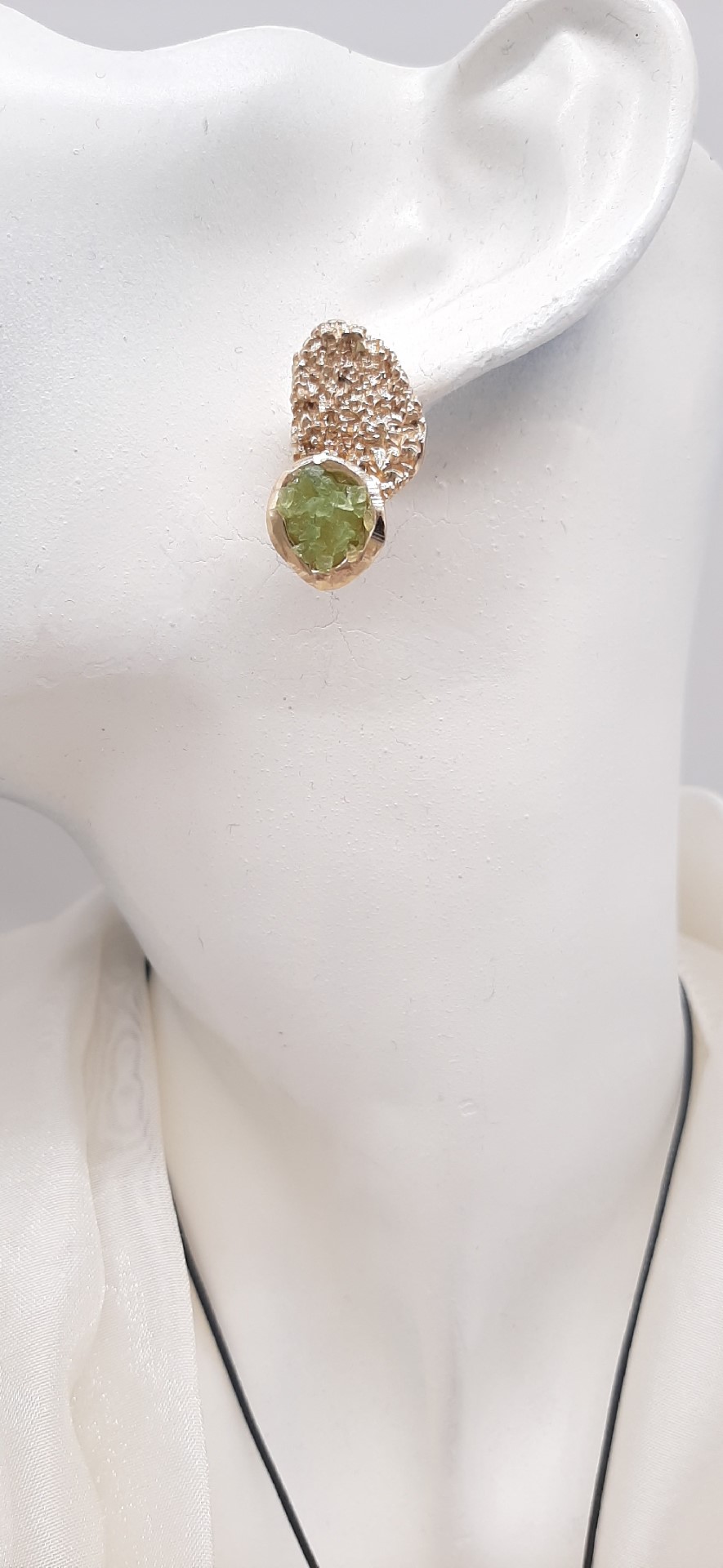 GOLDEN  COLOR SHORT BRASS EARRINGS  WITH GREEN COLOR CRYSTALS. SILVER 925 PINS