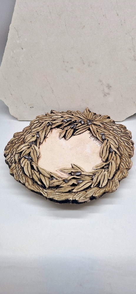 OLIVE WREATH CERAMIC PLATE
