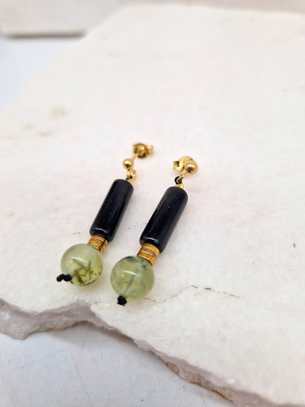 EARRINGS BLACK ONYX AND GREEN PRENITE