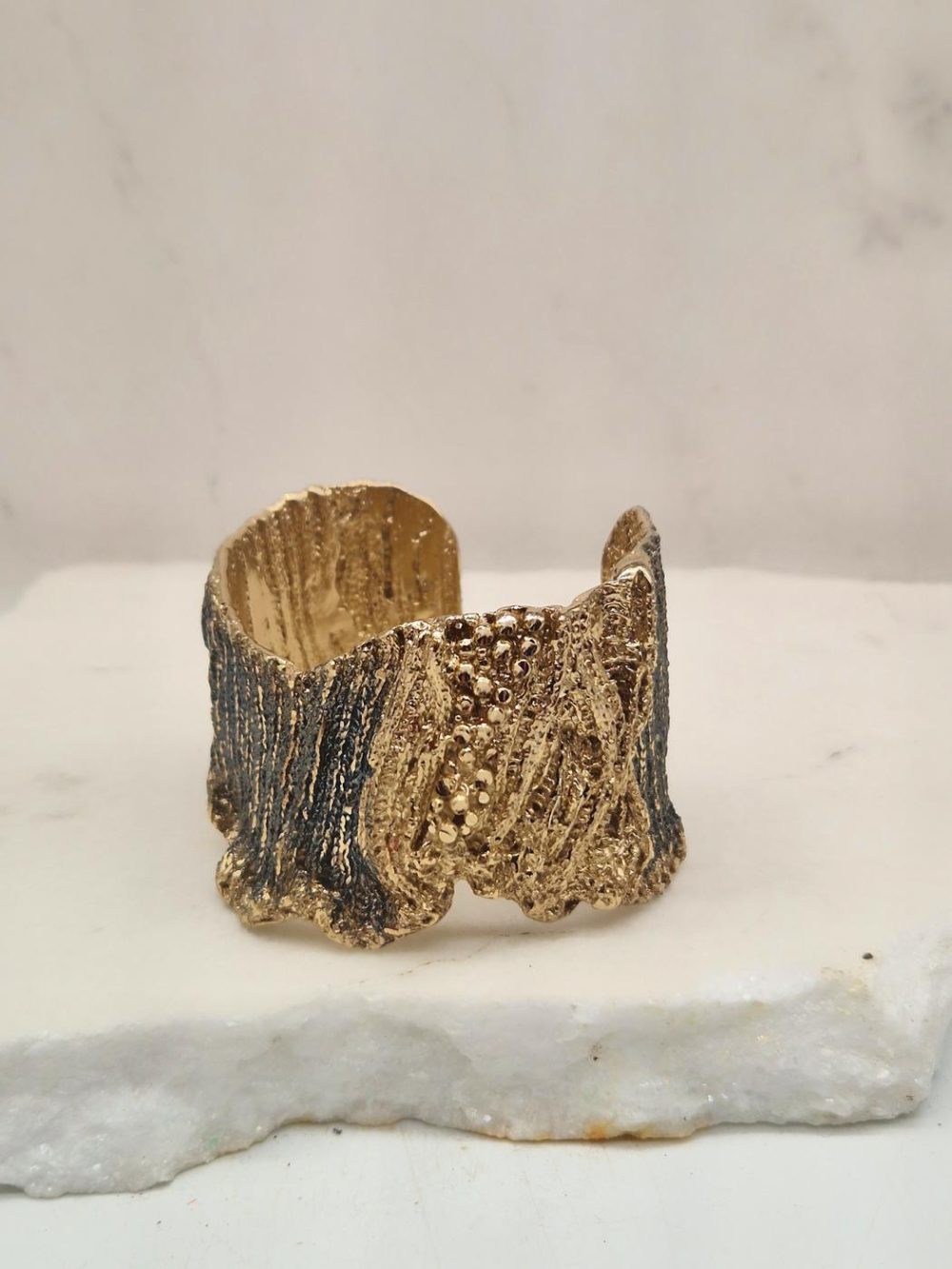 BRASS BRACELET HAND CARVED BY DIAMOND, COLORED WITH DARK PATINA