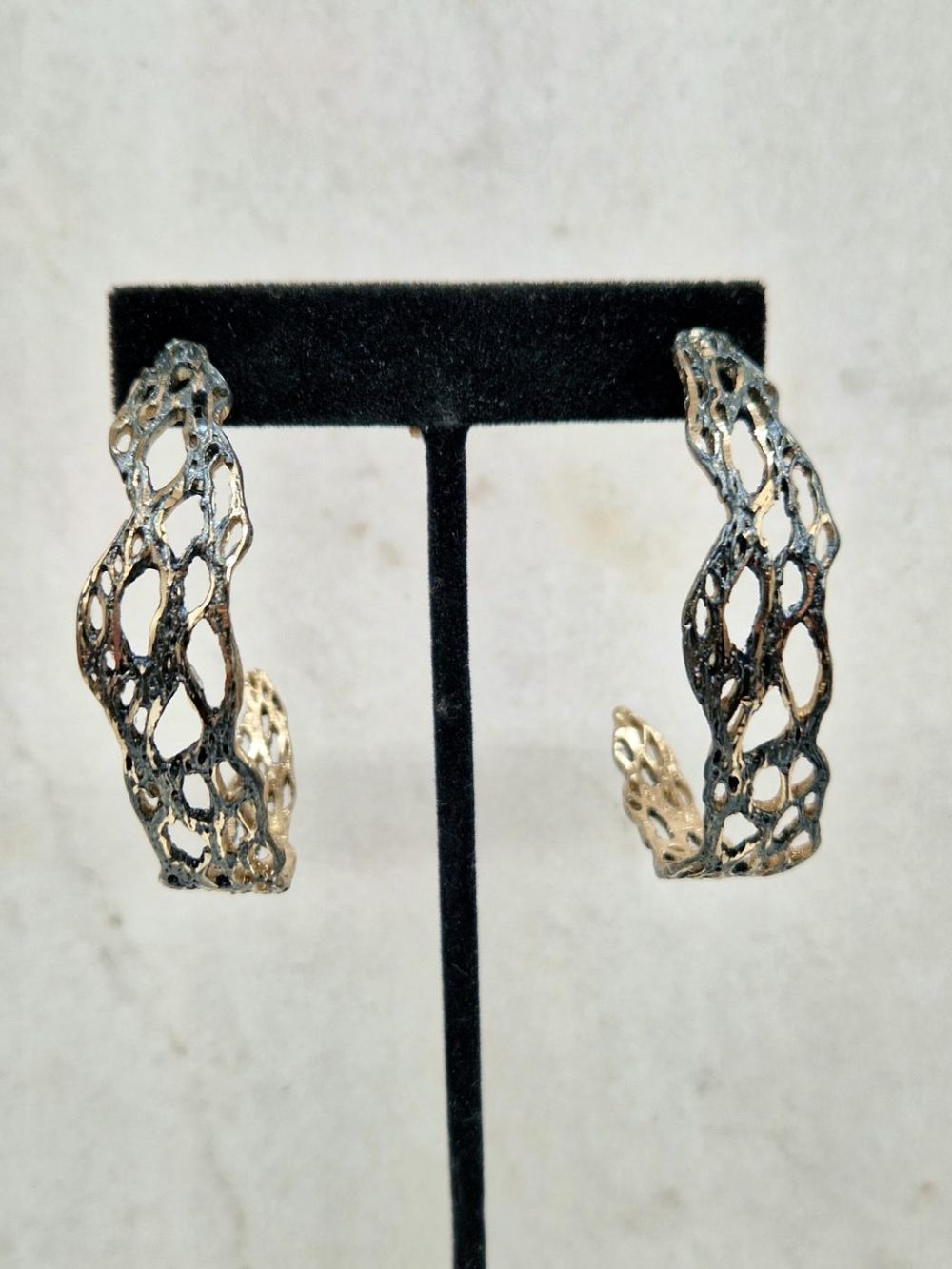 BRASS EARRINGS - HOOPS WITH PATTERNS LIKE NET