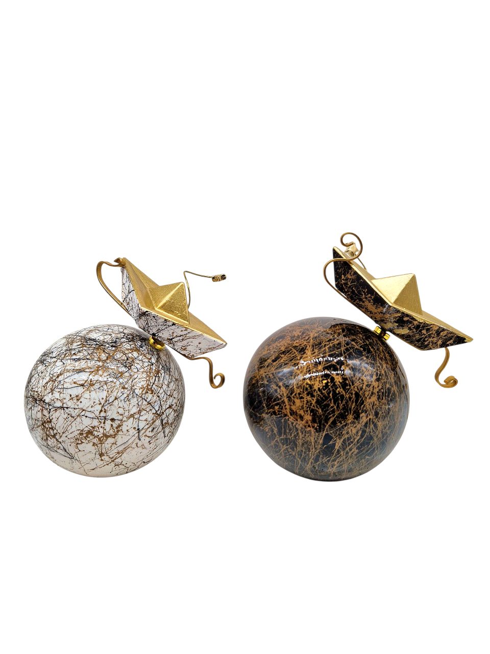 TRAVELING THE WORLD No 1