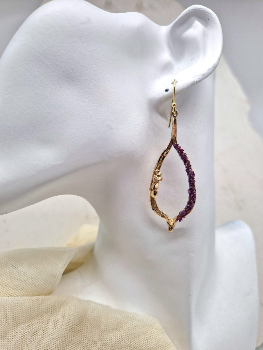 ΣΚΟΥΛΑΡΙΚΙΑ  ΑΠΟ ΟΡΕΙΧΑΛΚΟ ΣΑΝ ΜΑΤΙ