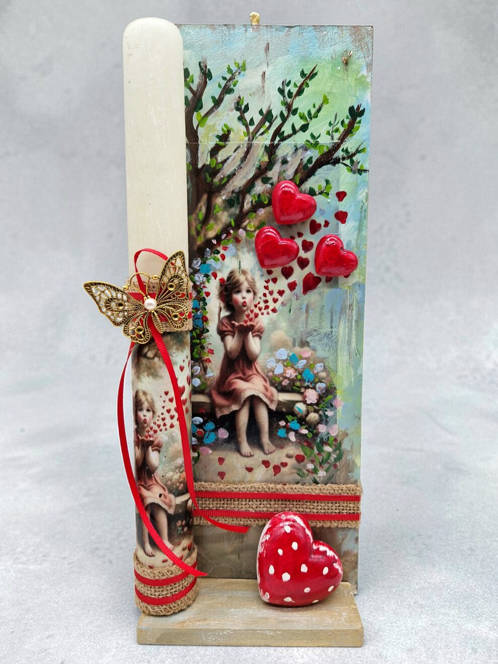 ΠΑΣΧΑΛΙΝΗ ΛΑΜΠΑΔΑ "ΤΟ ΚΟΡΙΤΣΙ ΜΕ ΤΙΣ ΚΟΚΚΙΝΕΣ ΚΑΡΔΙΕΣ" ΜΕ ΧΕΙΡΟΠΟΙΗΤΟ ΠΙΝΑΚΑΚΙ