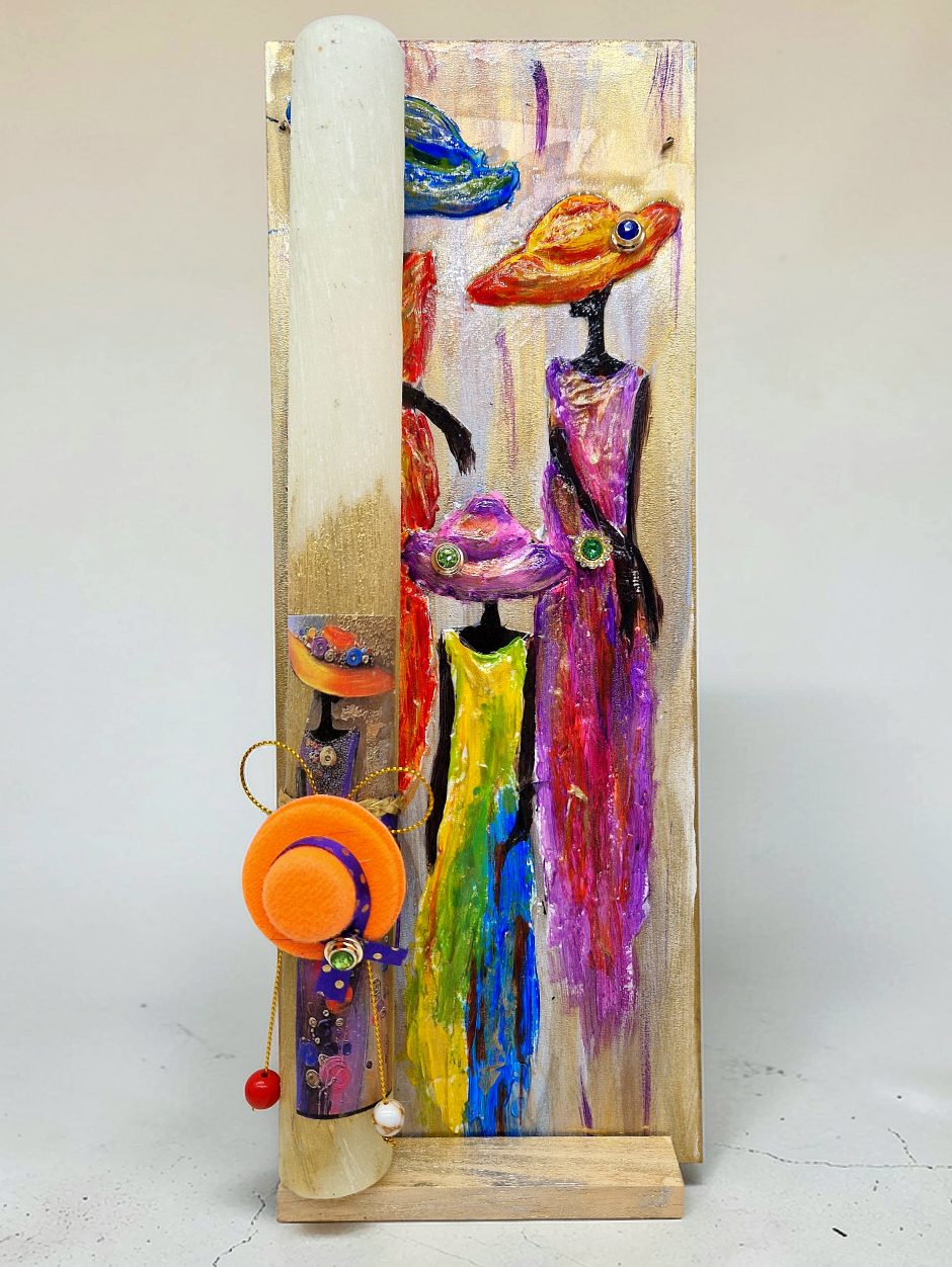 ΠΑΣΧΑΛΙΝΗ ΛΑΜΠΑΔΑ "Οι ΓΥΝΑΙΚΕΣ ΜΕ ΤΑ ΠΟΛΥΧΡΩΜΑ ΚΑΠΕΛΑ" ΜΕ ΧΕΙΡΟΠΟΙΗΤΟ ΠΙΝΑΚΑΚΙ