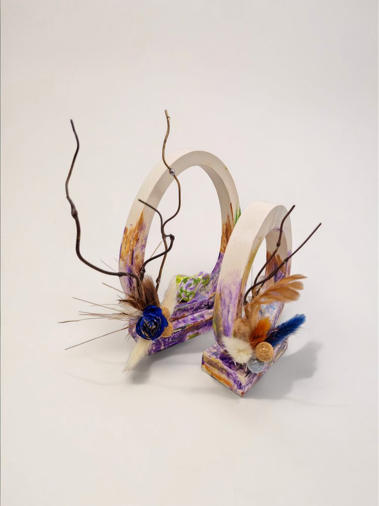 ΠΟΡΣΕΛΑΝΙΝΟ ΔΙΑΚΟΣΜΗΤΙΚΟ ΣΕ ΟΒΑΛ ΣΧΗΜΑ ΜΕ ΑΠΟΞΗΡΑΜΕΝΑ ΛΟΥΛΟΥΔΙΑ ΚΑΙ ΜΩΒ ΑΠΟΧΡΩΣΕΙΣ