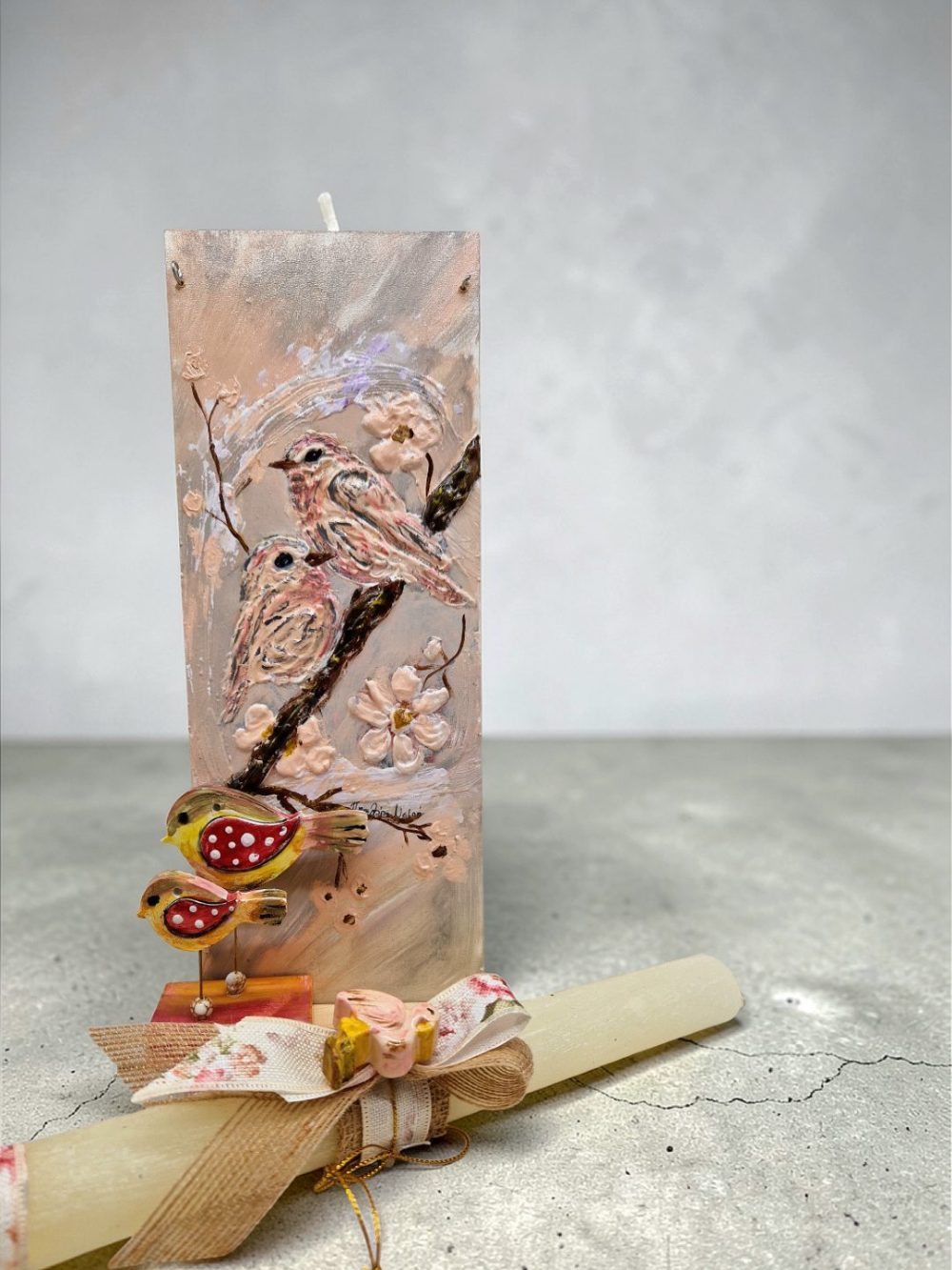 ΠΑΣΧΑΛΙΝΗ ΛΑΜΠΑΔΑ "ΤΑ ΧΑΡΟΥΜΕΝΑ ΠΟΥΛΑΚΙΑ" ΜΕ ΧΕΙΡΟΠΟΙΗΤΟ ΠΙΝΑΚΑΚΙ