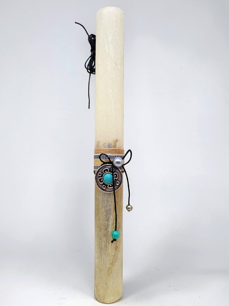 ΠΑΣΧΑΛΙΝΗ ΛΑΜΠΑΔΑ  ΜΕ ΜΕΤΑΛΛΙΚΟ ΣΤΟΙΧΕΙΟ  (ΑΣΠΡΗ)